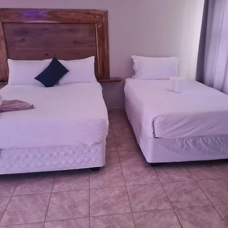 Hotel The Botanical Gardens Rundu Exterior foto